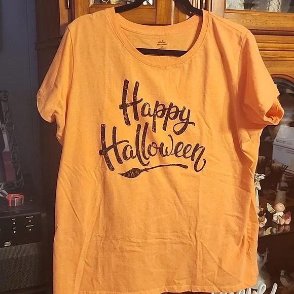 ‼️50%_5+Bundles‼️ HAPPY HALLOWEEN T-Shirt B1 - Picture 2 of 7